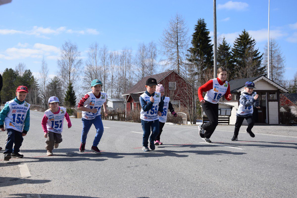 Lasten Kevätkirmaisussa oli seitsemän osanottajaa.