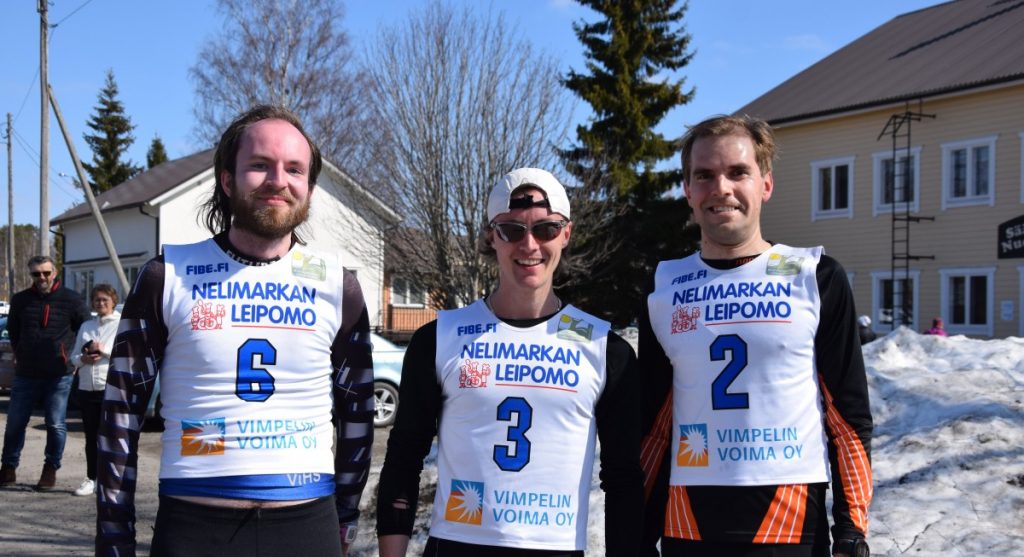 Simeon Hyyppä, Kevin Sandell ja Antti Ranta-aho vastasivat kovimmasta juoksuvauhdista Sääksjärven 28. ympärijuoksussa.