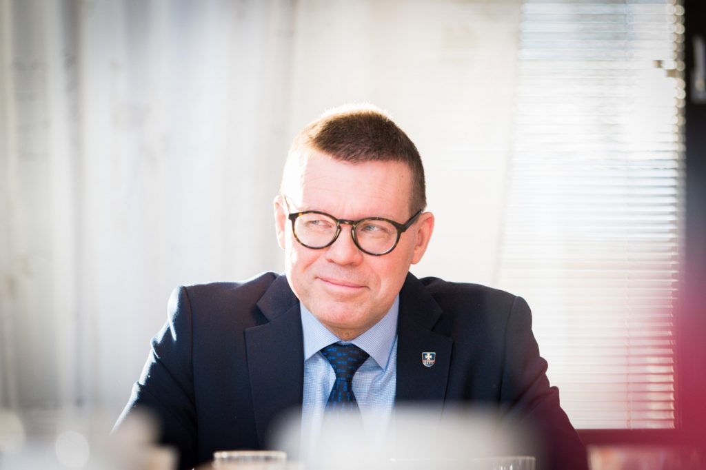 Kauhavalla pohditaan Markku Lumion erottamista tai siirtämistä toisiin tehtäviin. Arkistokuva.