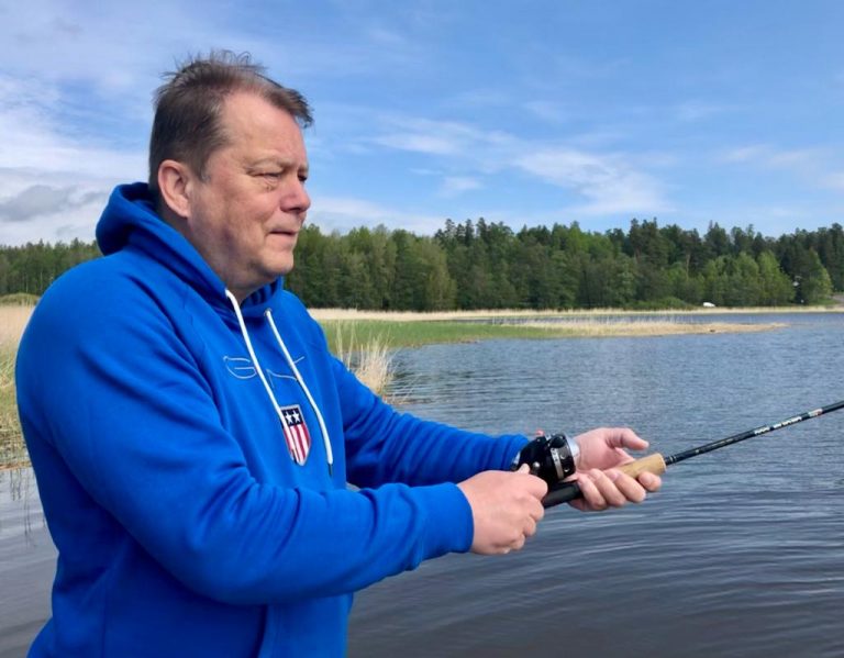 Jari Porttila viihtyy Järviseudulla ollessaan muun muassa kalastuksen parissa.