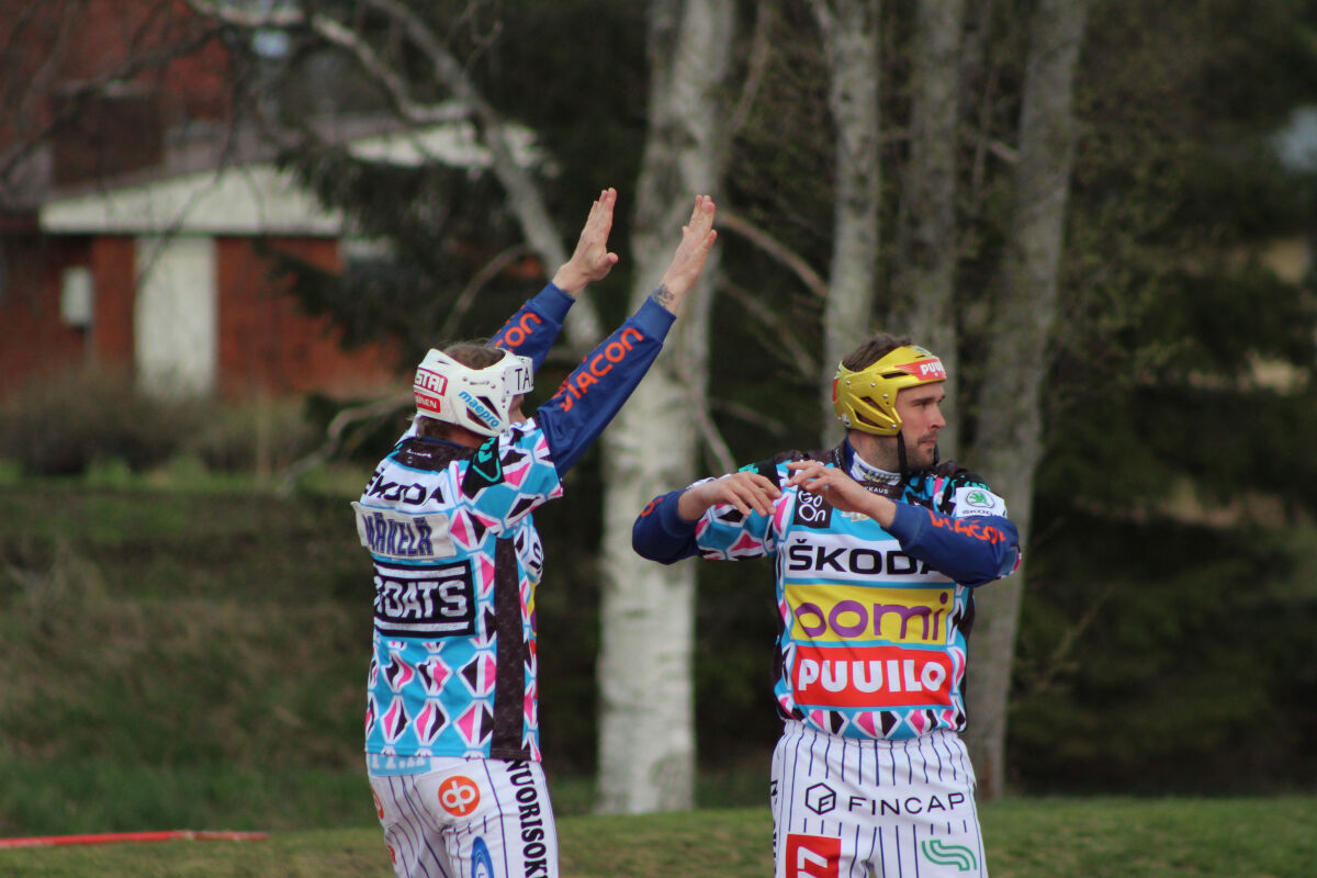 Vedon sisäpelin kapellimestarit, Janne Mäkelä ja Jukka-Pekka Vainionpää, ovat iskeneet kahdessa ottelussa jo 11 juoksua.