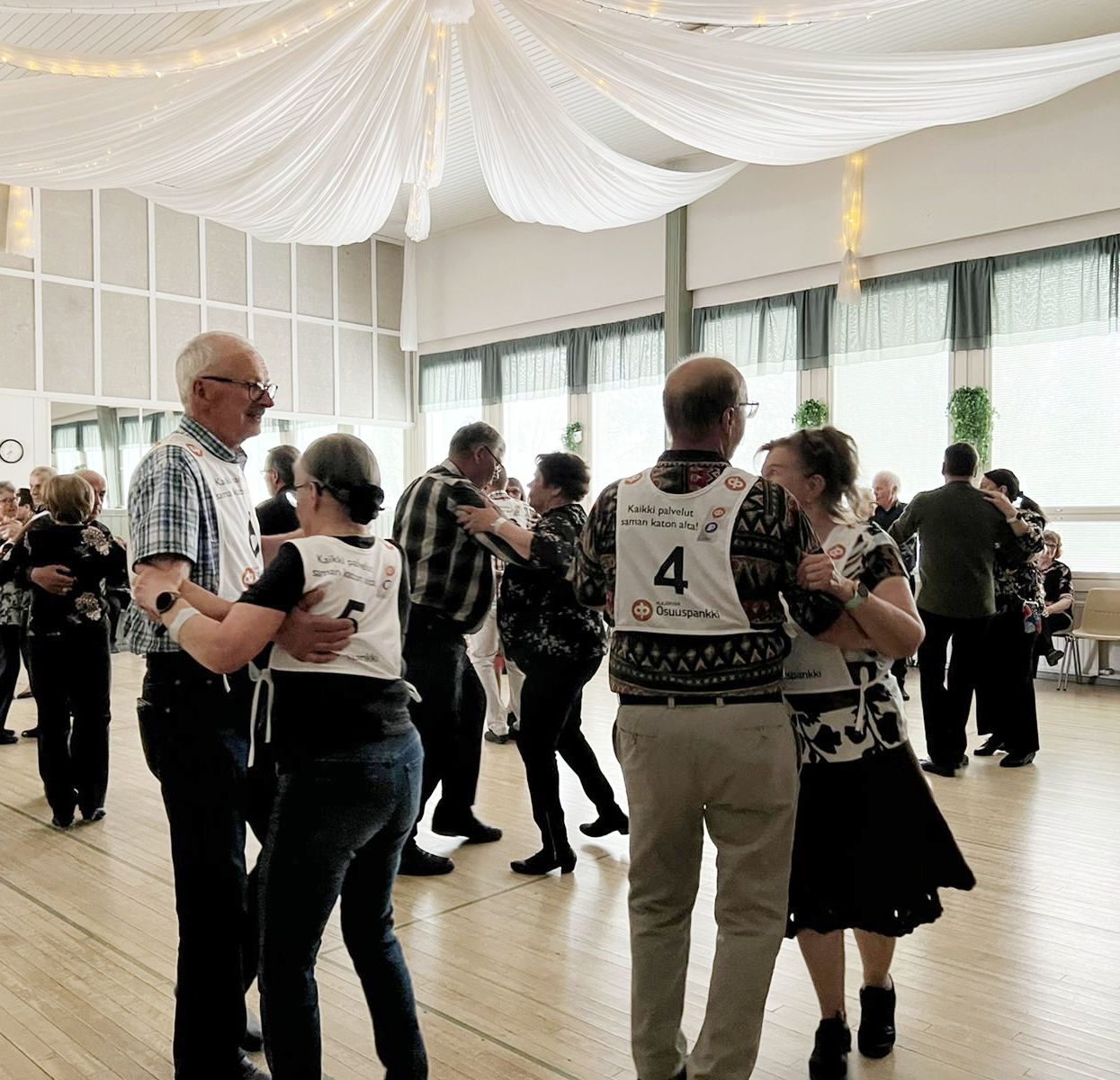 Tanssin taikaa.
