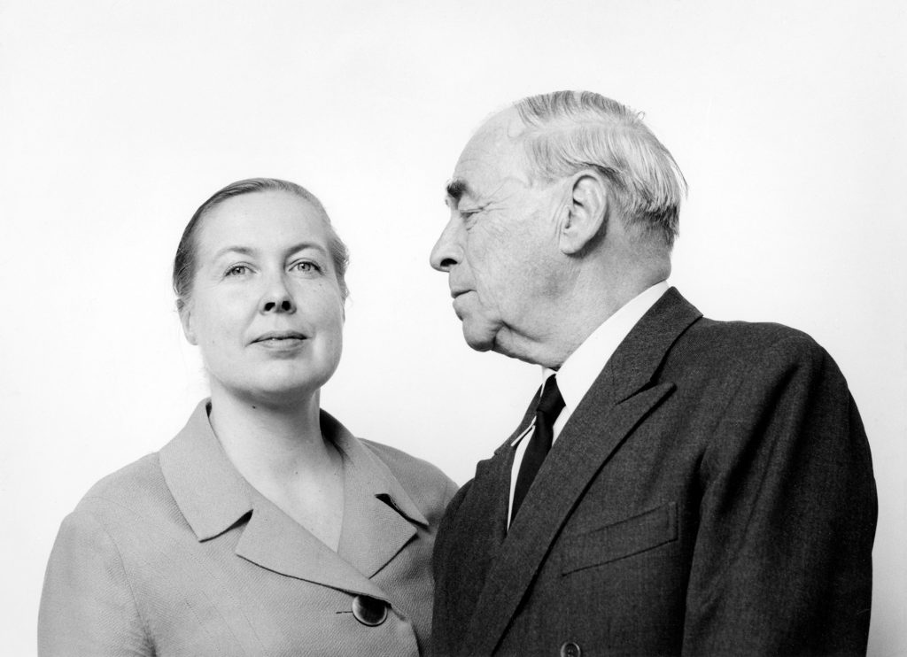 Elissa ja Alvar Aalto 1960 luvulla. Elissa and Alvar Aalto in 1960´s. Photo Eva and Pertti Ingervo © Alvar Aalto Foundation.