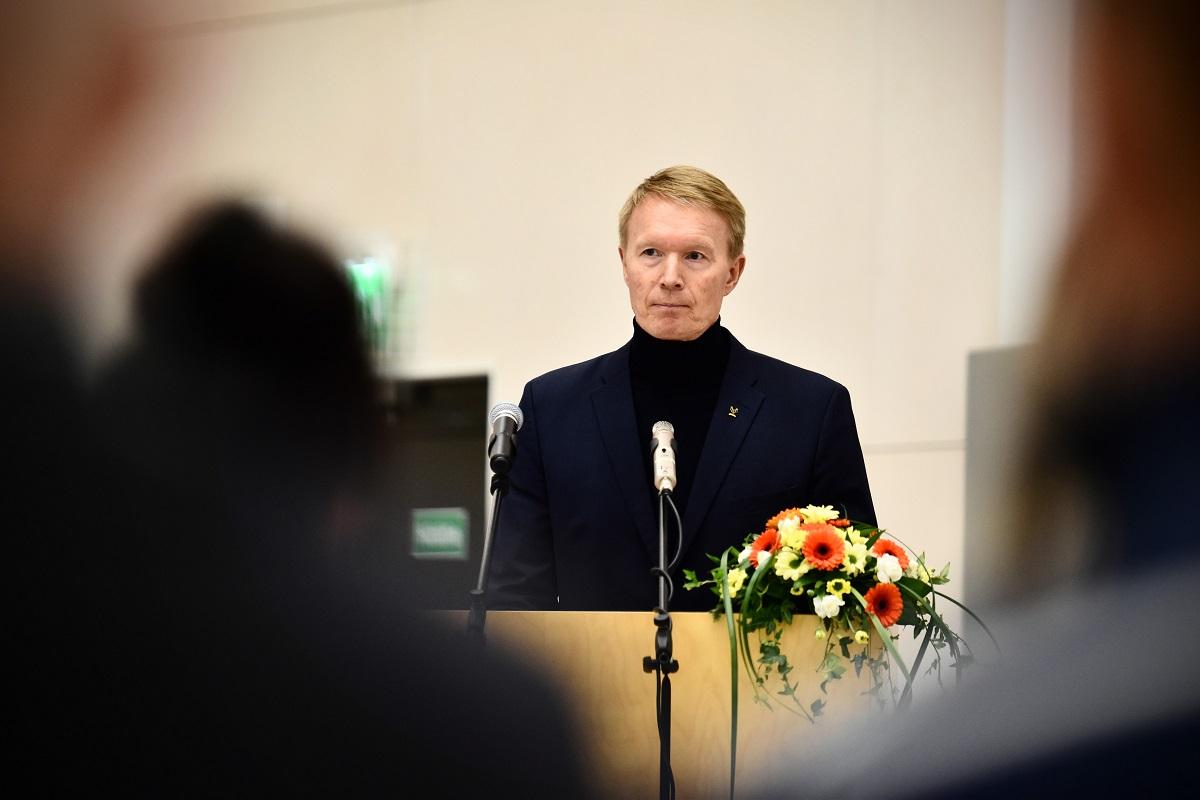 Kuortaneen urheiluopiston rehtori Tapio Korjus korosti liikuntaolosuhteiden merkitystä.