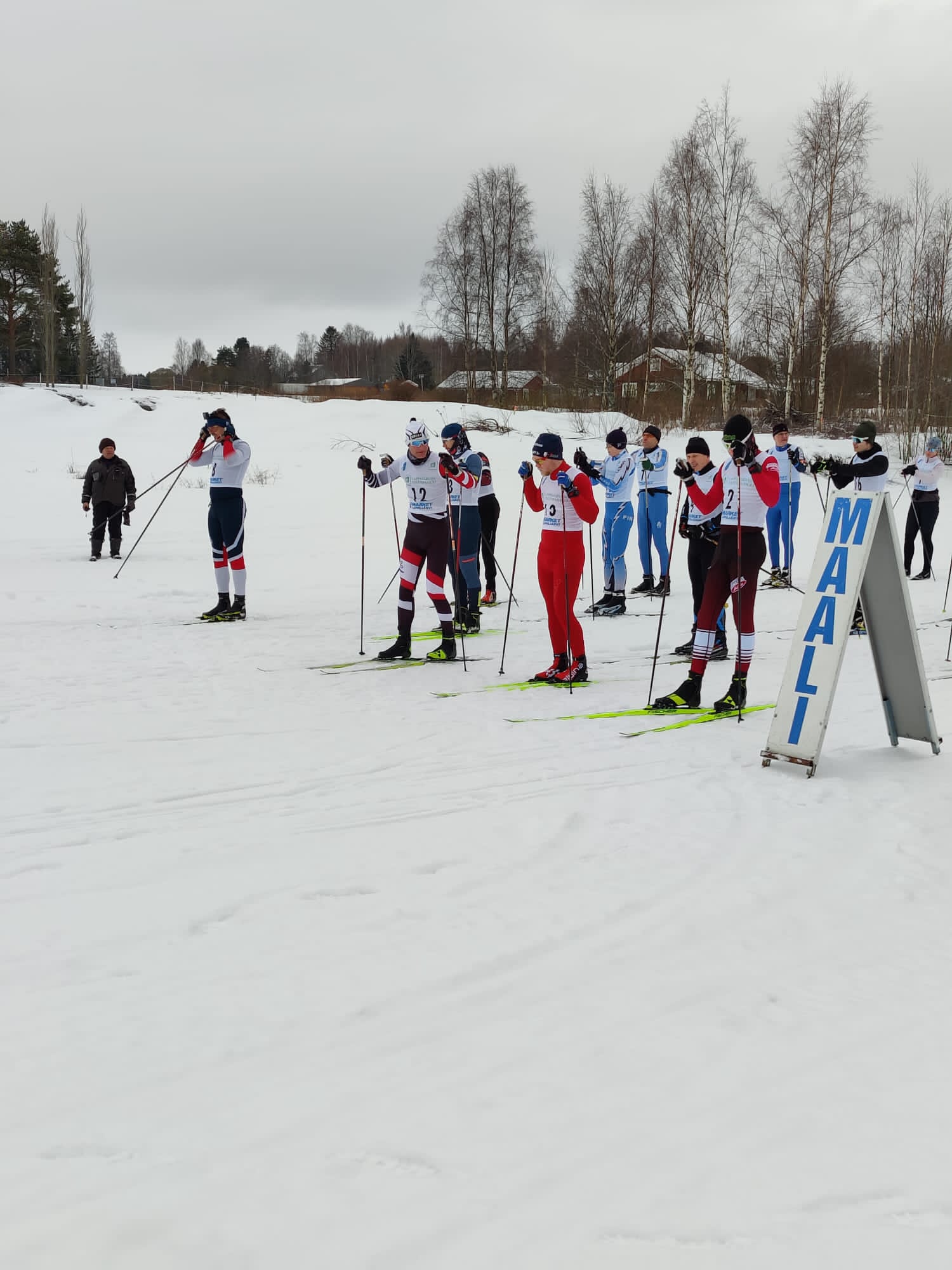 Tulivuorihiihtoon osallistui 44 hiihtäjää. Kuva: Ida Länsimäki.