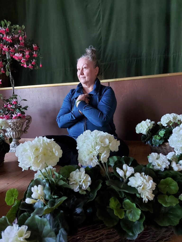 Joogaopettaja Heidi Mehtonen.