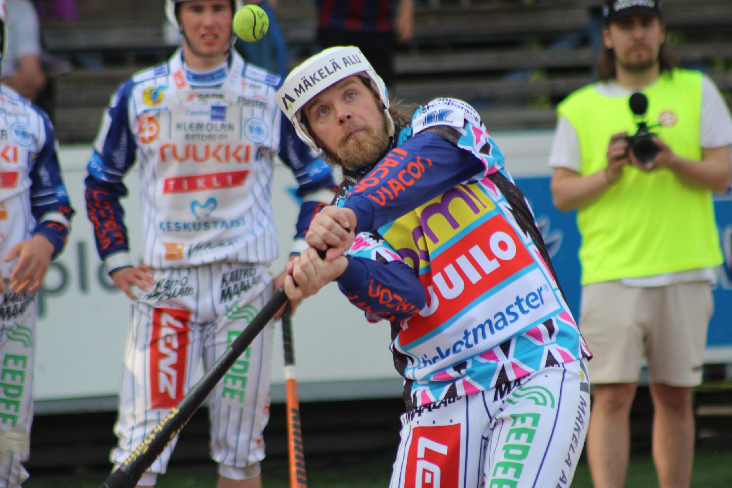 Neljä juoksua sivaltanut Janne Mäkelä oli Vedon ykkösase.