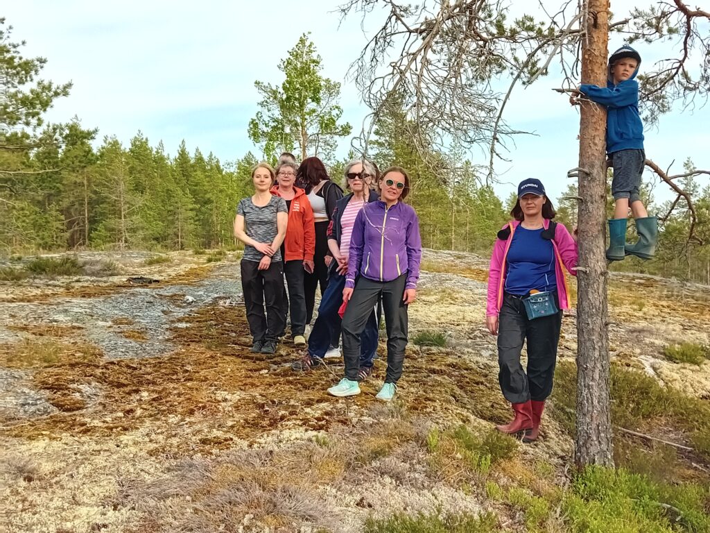 Heinäjärven kallio Sääksjärvellä on myös geologisesti kiinnostava kohde.