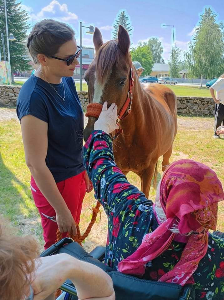Eläimet ovat asumispalveluyksiköissä suosittuja vieraita.
