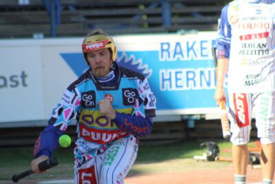Janne Mäkelä taiteili kuusi lyötyä juoksua.
