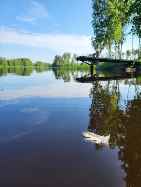 Pulahduspaikkoja Järviseudun alueelta löytyy joka makuun, tämä Evijärven Kirsilässä. Ja ensi viikolla käynnistyy jo talviuintikausi ainakin Kivijärvenkylän rantasaunalla!