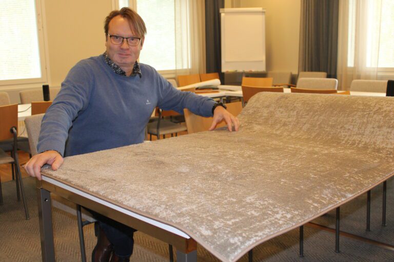 VM Carpetin toimitusjohtaja Harri Viita-aho sanoo Basaltti-maton olleen tämän vuoden hittituote.