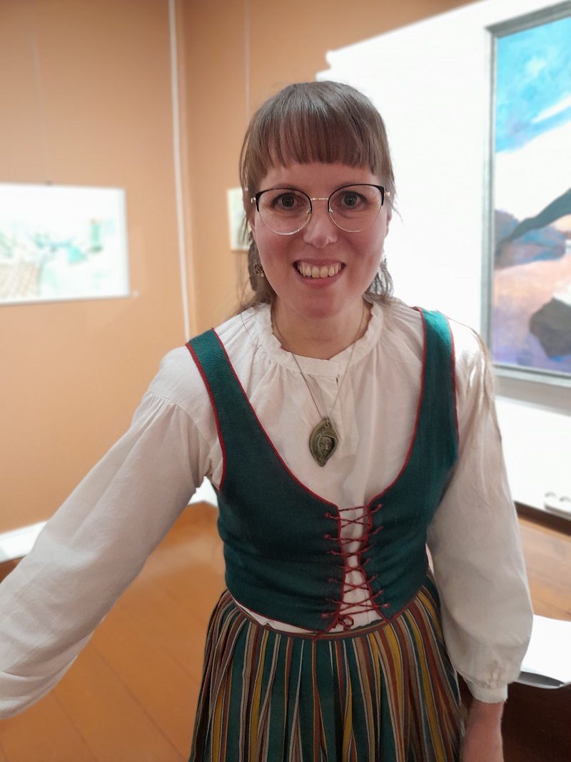 Marjaana Hinkan 40-vuotisjuhlanäyttely Rauhassa on esillä Villa Väinölässä marraskuun ajan.