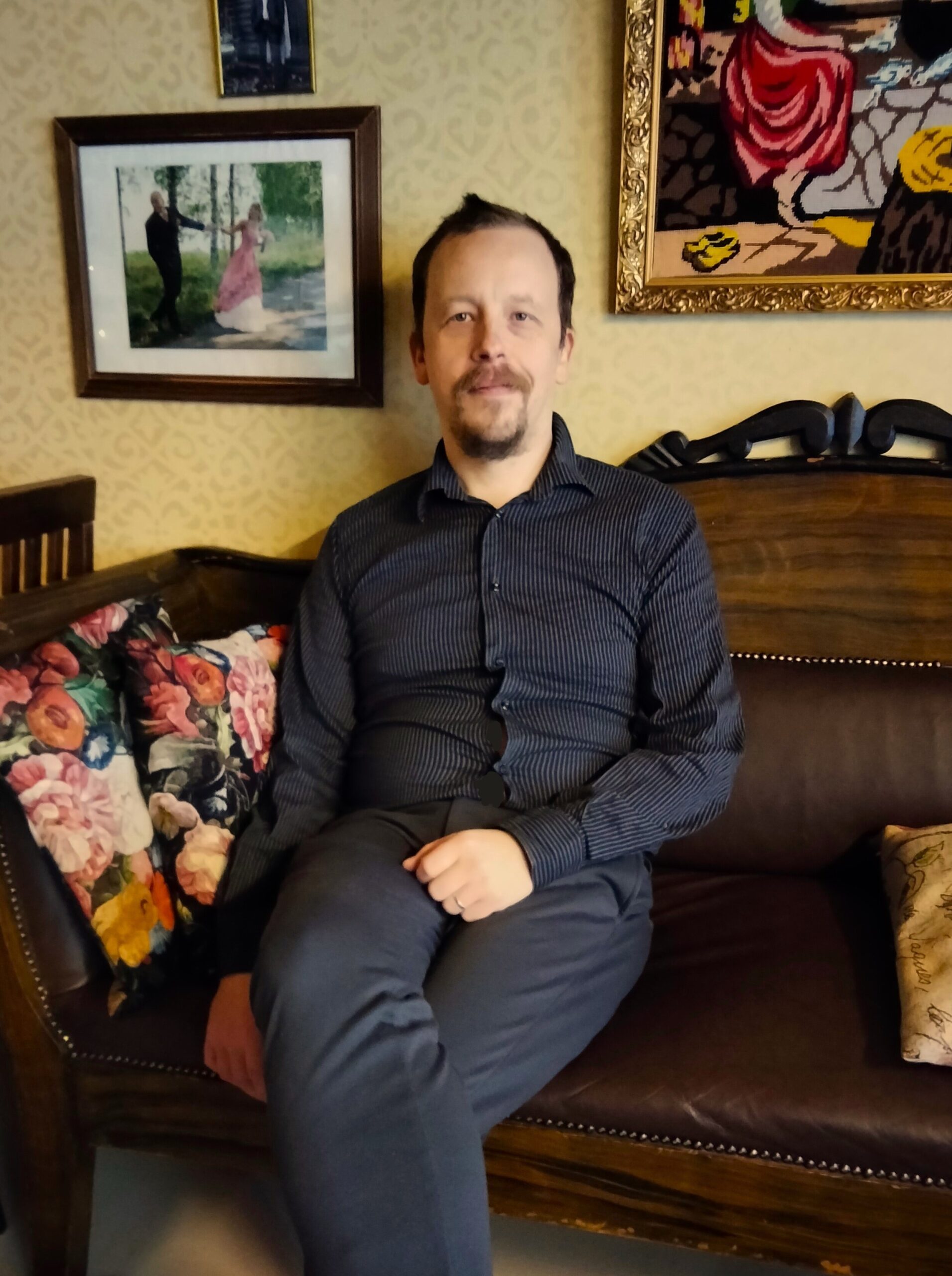 Antti vietti joulua lapsuudenkodissaan Mynkelinmäellä. Kuva: Kaisu Huhtala