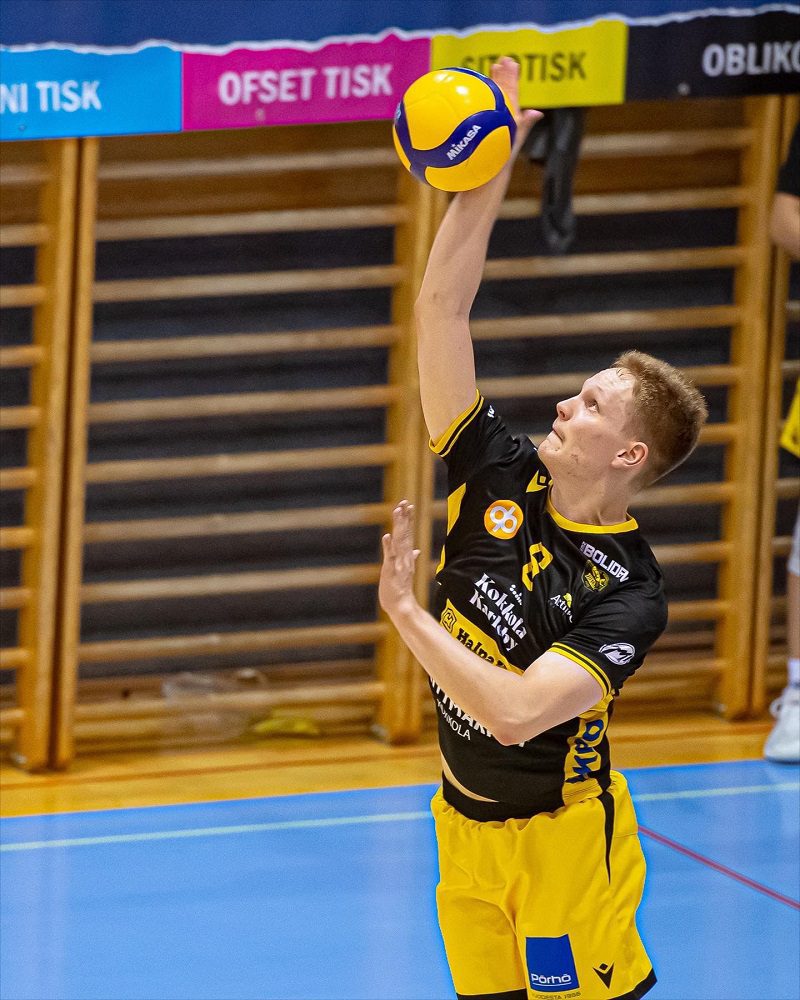 Aiemmin Försti edusti Kokkolan Tiikereitä.