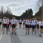 Sillankorvan juoksun 10 kilometrin matkan osallistujat lähdössä matkaan vuonna 2023. Kuva: Johanna Kujala.