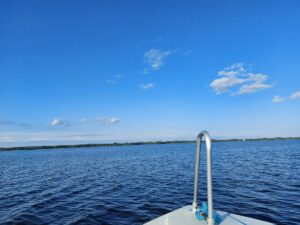 Kahdeksan kymmenestä vesiliikenteessä hukkuneesta olisi pelastunut, jos heillä olisi ollut päällään oikein puetut pelastusliivit ja paikalla olleet olisivat osanneet auttaa.