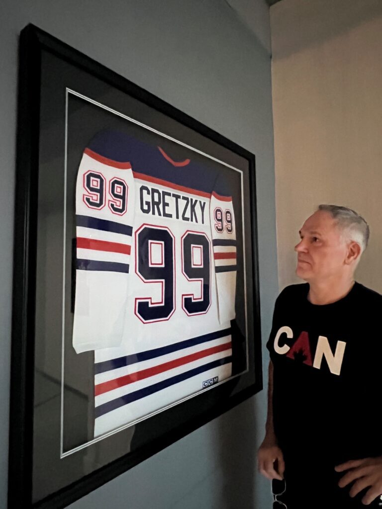 Sakari ja Riikka vierailivat Toronton Hockey Hall of Famessa.