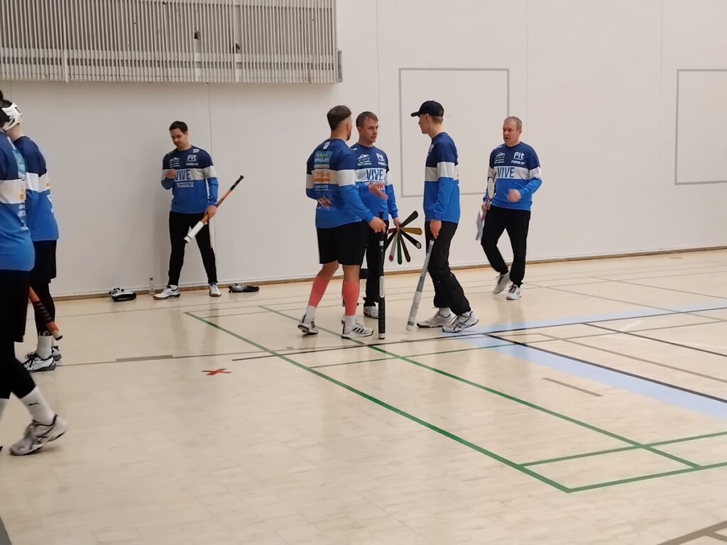 Vedon perinteiset yleisötreenit pidettiin perjantaina 3. tammikuuta.