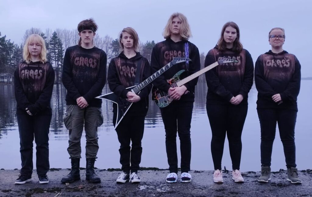 Lappajärveläinen nuorten punk-, rock- ja pop-henkinen harrastebändi Chaos.