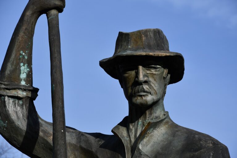 Evijärvellä työllisyys on hyvä ja pienituloisia suhteessa vähän. Terveydellisiä ongelmia kuntalaisilla on, kuten suomalaisilla yleensäkin, enenevässä määrin. Arkistokuva: Suvi Hosionaho.