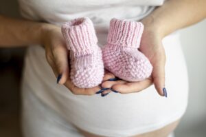 Svitlana Zubenko kirjoittaa ukrainalaisista synnytysperinteistä. Kuva: Freepik.