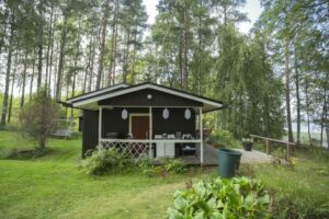 Oman tontin perustiedot voi tarkistaa Maanmittauslaitoksen Asiointipalvelusta.