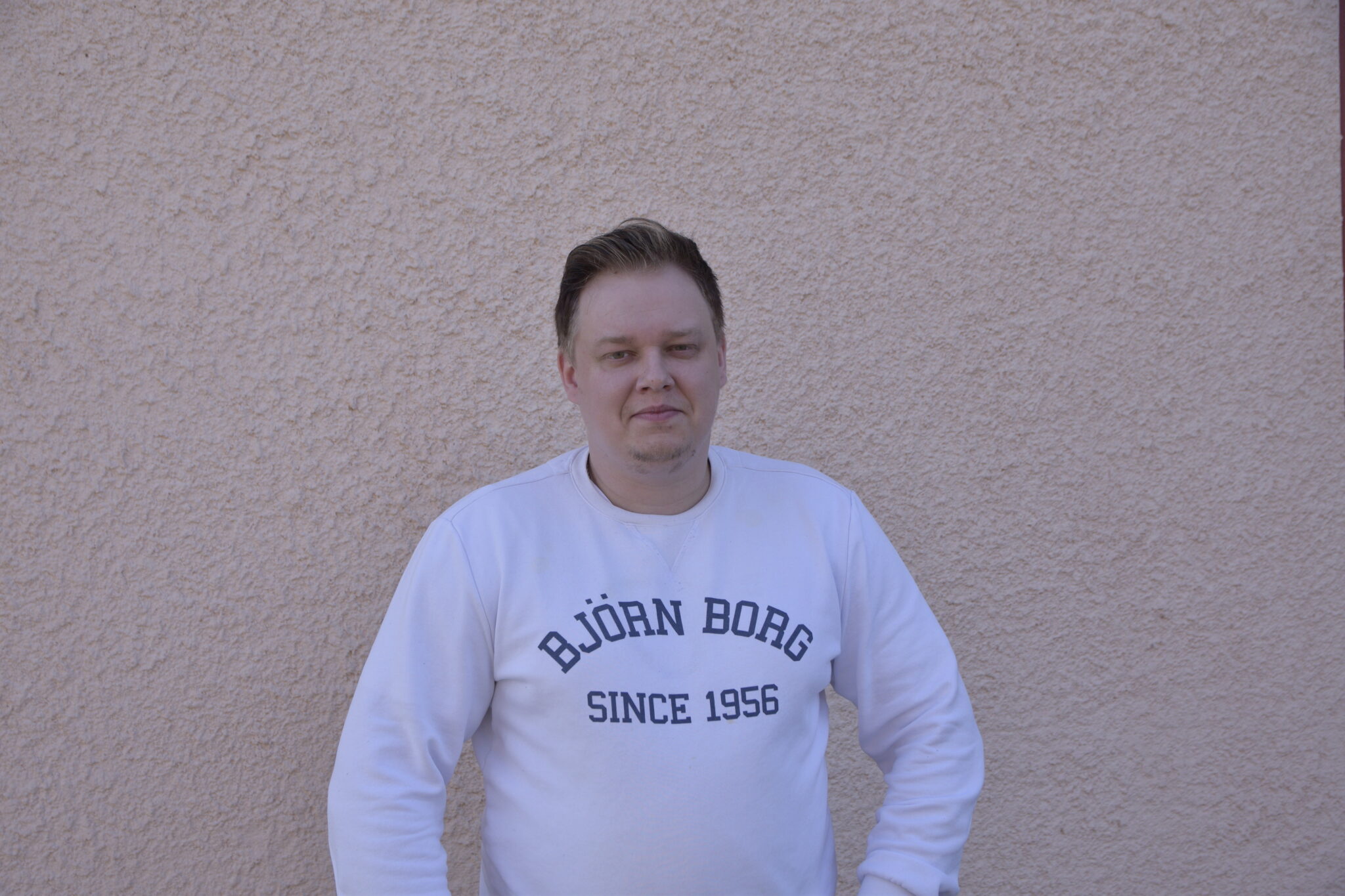 Paavo Matintupa valmistuu toukokuussa mediapalveluiden toteuttajaksi. Kuva: Maija Perälä.