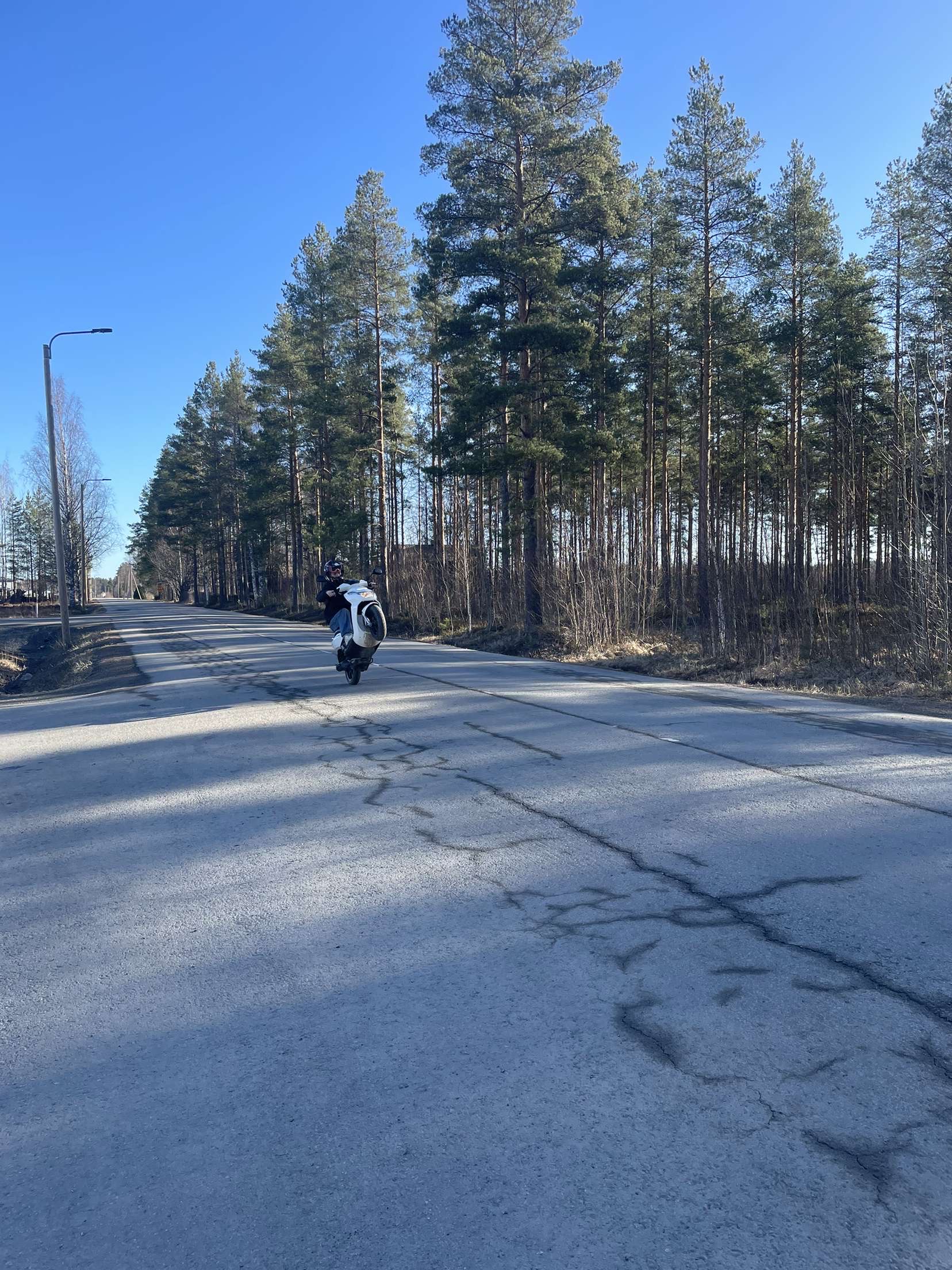 Mopoilijat haluavat ajopaikan, jossa voisi harjoitella ajotaitoja sallitusti.