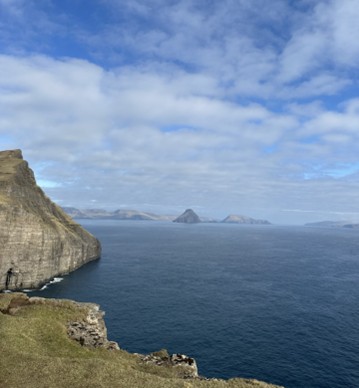 Näkymiä Trælanípa-kalliojyrkänteeltä. Kuva: Markus Mäenpää
