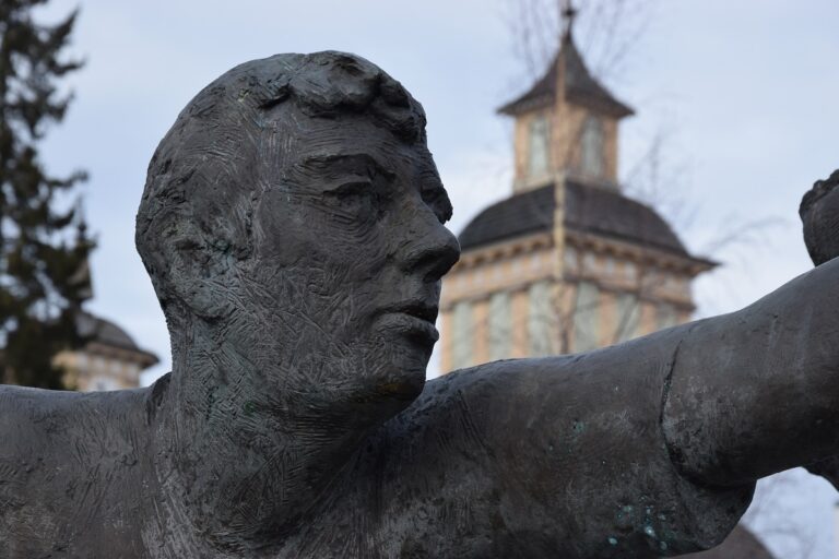 Vimpelin kunnanvaltuuston suurin ryhmä on kaudella 2025-2029 Suomen Keskusta.