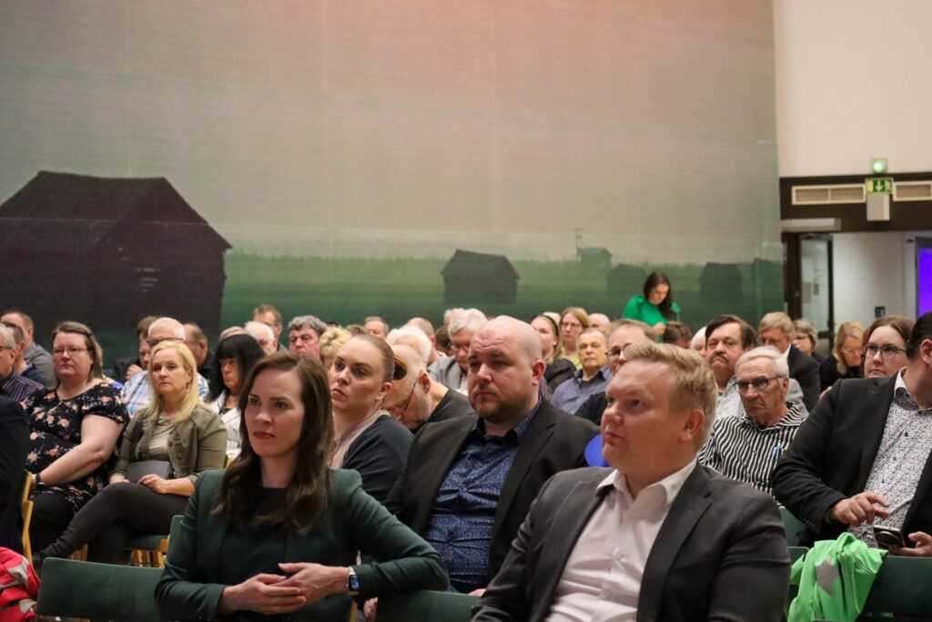 Keskustan Etelä-Pohjanmaan piiri teki valinnat Etelä-Pohjanmaan ja Pohjanmaan hyvinvointialueen luottamustehtäviin