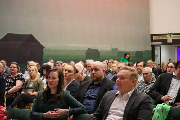 Keskustan Etelä-Pohjanmaan piiri teki valinnat Etelä-Pohjanmaan ja Pohjanmaan hyvinvointialueen luottamustehtäviin