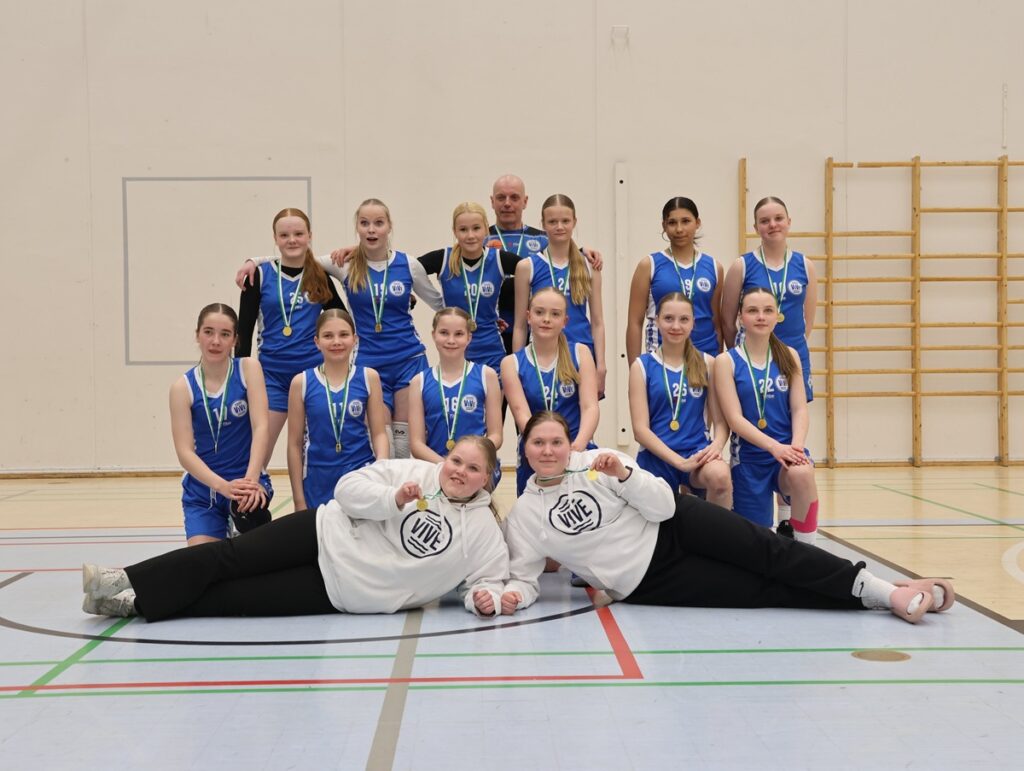 Vedon 14-vuotiaiden joukkue taisteli Keskisen alueen mestaruuden. Kuva: Rami Kaunisto.