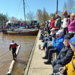 Reijo Saari tukilla keksin kera.