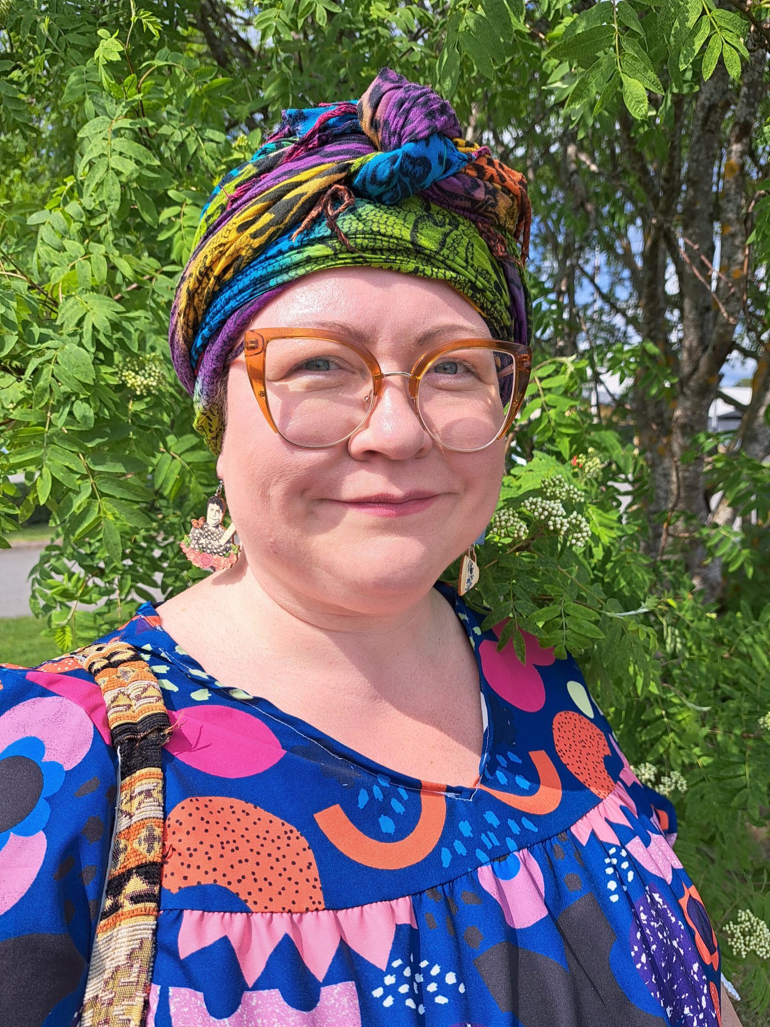 Yhteistyö kuntien välillä kesätaiteilijatoiminnan yhteydessä on innostavaa ja hedelmällistä, sanoo neljän kunnan yhdessä kolmeksi kuukaudeksi palkkaama Minttu Saarinen. 