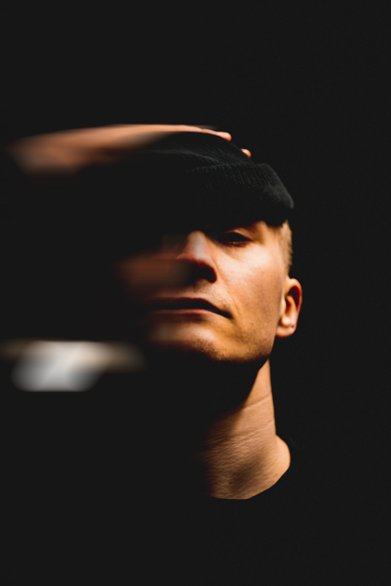 Kalle Lahtinen eli räppäri Kullervo esiintyy Kortesjärven Suvipäivillä. Kuva: Warner Music.