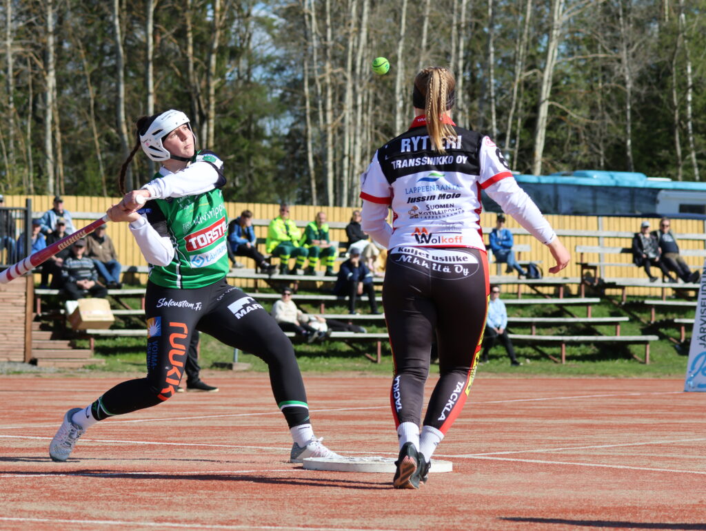 Lavettarien tiiviin ulkopelin yksi tehopakkaus on kakkosvahti Saana Lahti