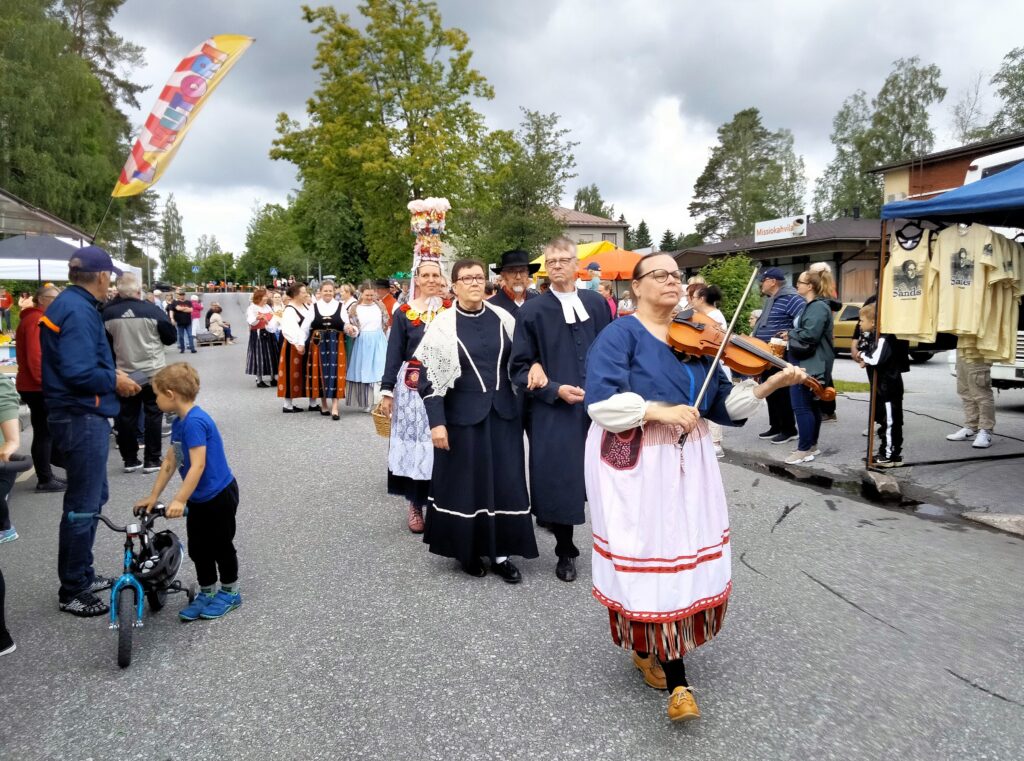 Kruunuhääkulkue vaaka (1)
