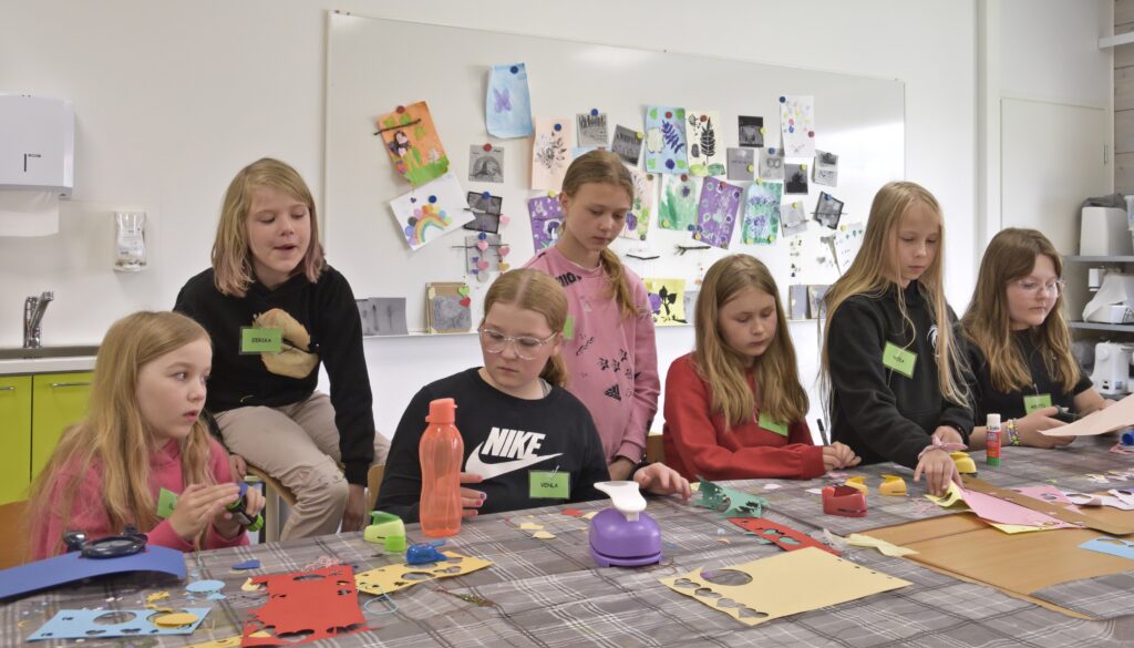 Kuva 2 kuvataiteilijat (1)