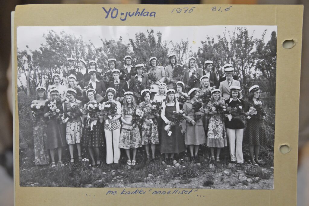 Kuva 2 vanha ylioppilaskuva