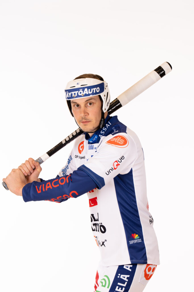Matias Rinta-aho iski 1+3 Vedon voittaessa Kempeleen. Kuva: Ville Vuorinen.