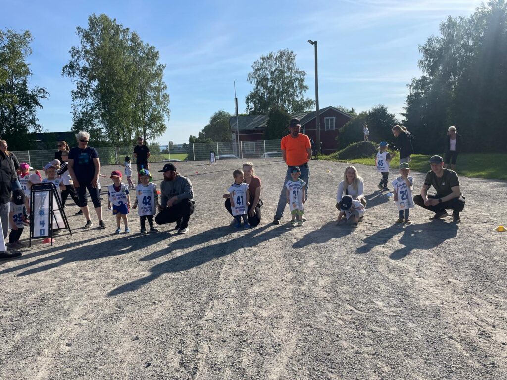 Kesän 2025 viimeiset Pinkaisut kipiteltiin Pokelassa.