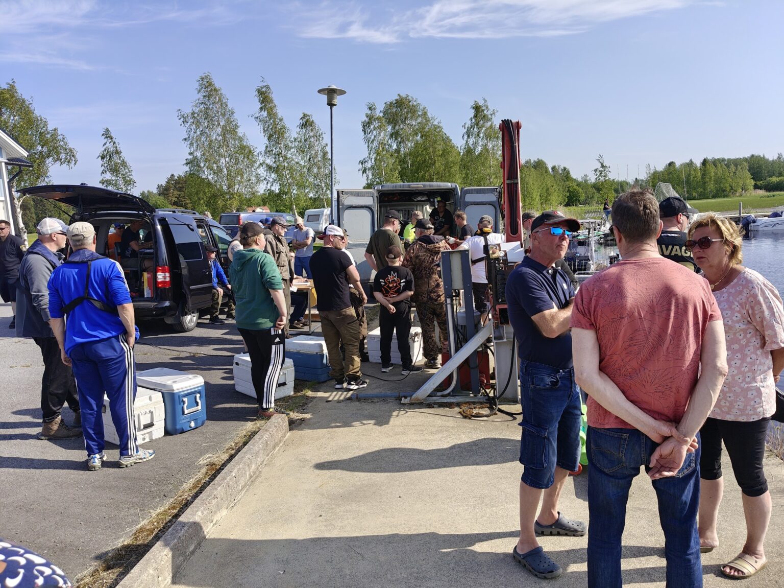 Punnituspaikalle tuli jonoa, kun punnittavana oli satoja kiloja.