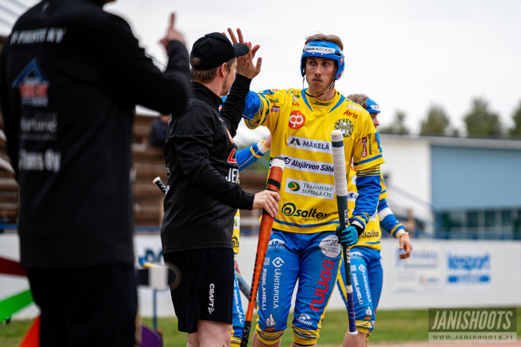 Tuukka Etula ratkaisi voiton Ankkureille kotareissa. Kuvan ottanut Jani Vuorela