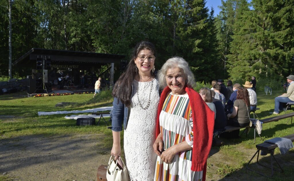 Kuva 3 viuhko ja valkeinen