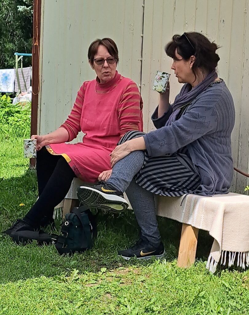 Kuvataideleiri 2025 annoin itselleni kuva 8 ritva lindberg ja elina försti (1)