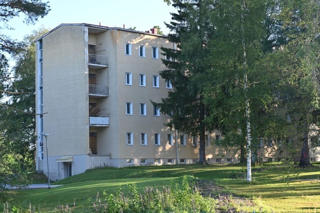 Entisen Järviseudun sairaalan tiloihin on valmistumassa kahdeksan asuntoa. Kuva: Hannu Takala.