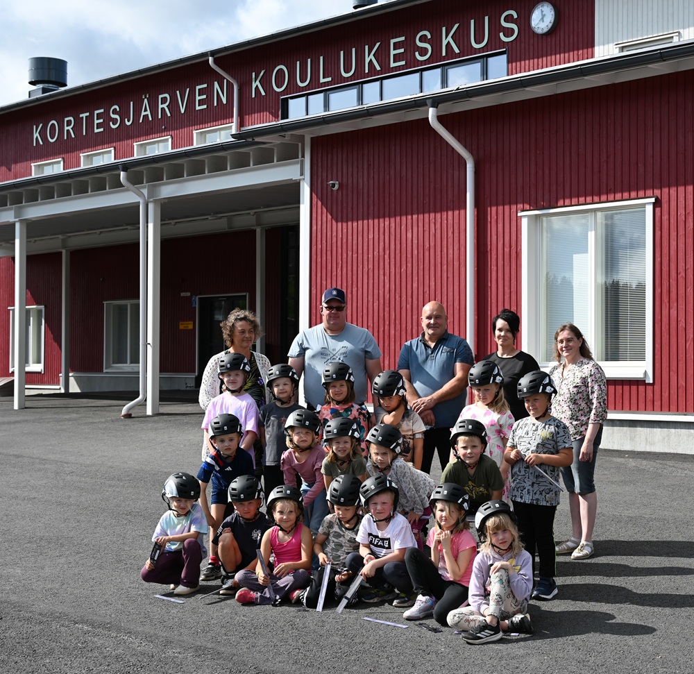 Kypärien luovutus 2025