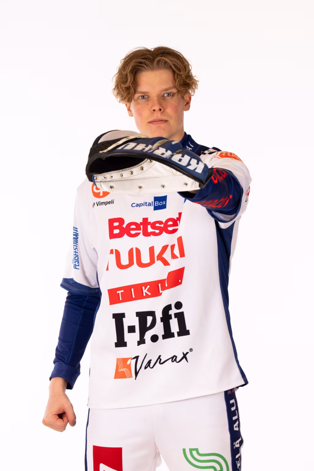 Elmeri Anttila löi ottelussa 2+5, mutta se riittänyt voittoon. Kuva: Ville Vuorinen.